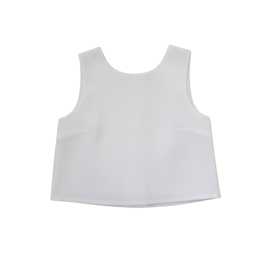 Top branco Tralulu de alças finas com laço nas costas, decote redondo e corte largo.